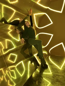 AmeliaFlares dance in my neon 💜 사진 5