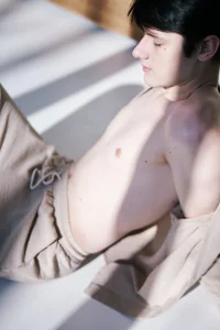 Allert_ Just me😊 รูป  8