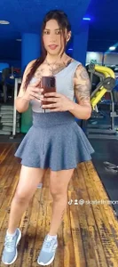 khiara_moretti Know a little more about me Foto 3