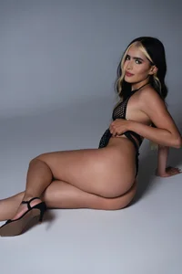 Sofia_mercer profesional book Pic