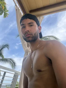 AronnCruz México Pic 2