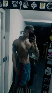 Nick_Bangover_ It's me Pic 4