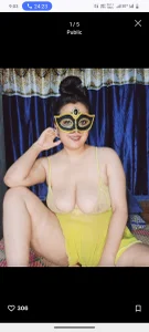 Hot-sexybaby12のPublicの 3枚の写真