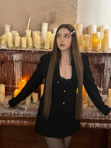 VenessaBatcheller candlelit photo shoot🕯️ Bilde 5