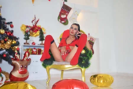 NahomiWhitel Merry Christmas 🎄🎁❄ Pic