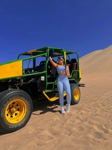 Lizz_Tayler Desert Pic 4