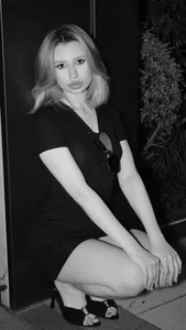 RebeccaMontgomery Public slika 5
