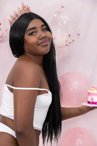 BIRTHDAY QUEEN♥ od Eva_Johnss  9 snímek