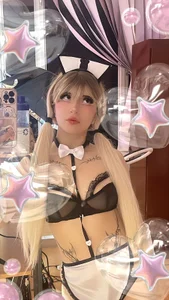 Melody-chers kullanıcısının Do you see me like this ... or do you want more? 💝 albümü -  8 fotoğraf