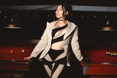 EllieMitchell Want to play? Foto 4