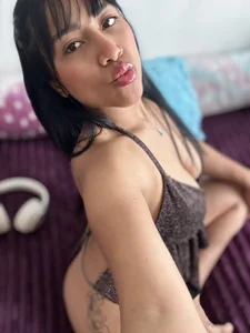 Would you like to hear my moans? de chloemi  4 Imagens