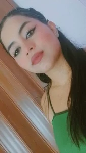 Admirer of the color green 💚 de jade_brunnette  2 Imagens