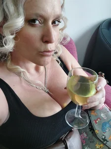 Bella_Squirts Chester round 2 Gambar 2