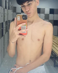 Adriien19's photo
