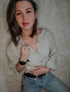 MiniQueen_ Public Pic 4