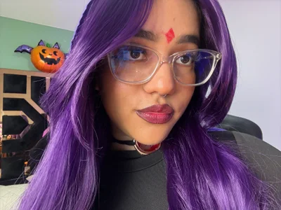 AntonellaBons Raven's sexy cosplay Pic