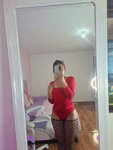Zoow_bluussh Do you like how my red bodysuit looks?  8টি ছবি