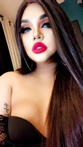 InsatiableSexQueenPublic Bild 2