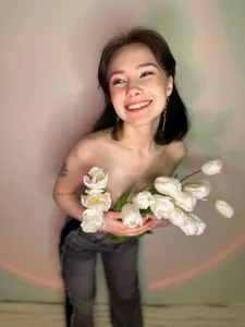 LanaBlu_ Flower Seduction Pic 4