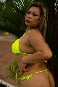 dianamilf hot bath Poză