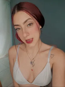 Luna_Raay kullanıcısının 🚨 NEW ALBUM JUST DROPPED 🚨 albümü -  2 fotoğraf