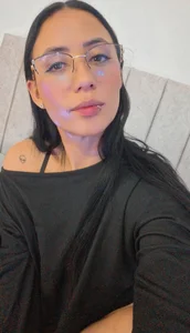 anny_roberts 🖤🤍🖤 Pic