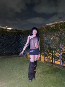 Sara_DeLuca_ Public Bilde 6