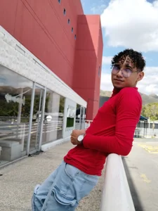 Public od zack_evanz  2 snímek