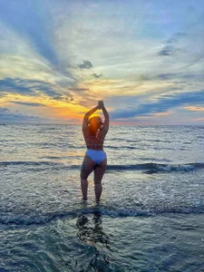 LorenaStevens: Beach🏖🏖 ( 2 фото)