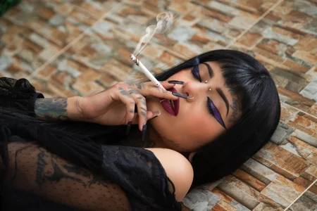 IrisMyae's XXX Nude Photo 1