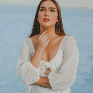 Miss_Cataleyaxxx's Hail to your real queen Sex Photo 1