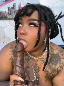 Anaa_Fuentess suck cock Foto 4