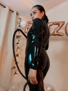 CELEBRATE MY EXISTENCE od NYX1126  6 snímek