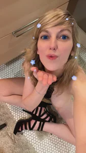 CelestialRuby BIG TITS GET YOUR DICK ROCK HARD I AM RIDING ON YOUR HORSE DICK DADDY! I LOVE YOU SO MUCH! :D Bilde 4