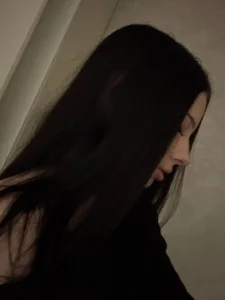 aftermenothing A face in profile Billede