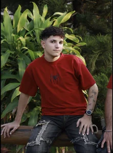 Rojo ❤️ od im_patrick_sanzz  3 snímek