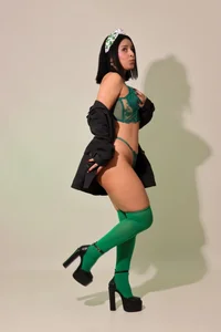 nicol_f Green and naughty 🍀 Immagine  3