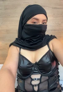 AmiraVyx Public Pic 4