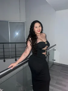Enjoy me in dress🖤 de valkiria_vixen Foto