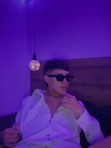 _patrick18s XXX nøgenfoto 6