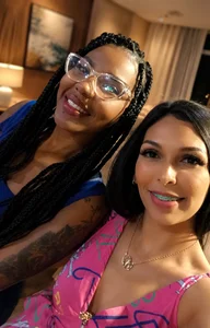 BrendaandNatalya Public slika