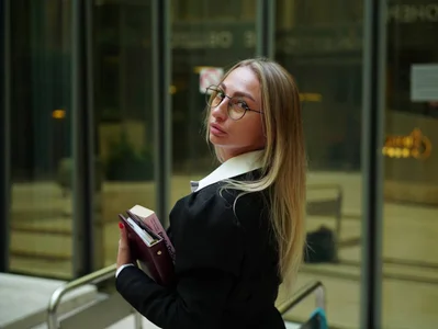 Bunny_Butt_ The Busy Lady Photoshot Pic 3