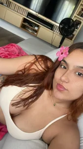 Violettaevans_ Public Pic 4