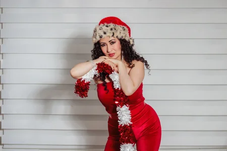 SamanthaAntolin happy holidays 🤶🎄 Pic 5