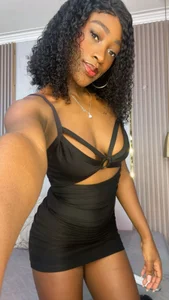 Skylar_Smith_ Sexy in black🖤🐈‍⬛ Pic 3