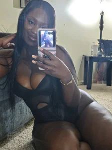 Candy90 Public Pic 3