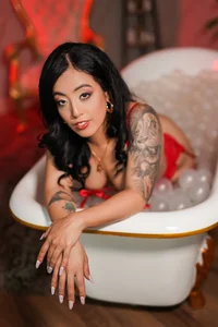 kim_thompson_1 Hot moments 😋🔥 Pic