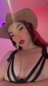 KATALINA_PARKER My eyes say 'stay', my body says 'touch' Pic 3