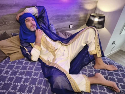 Omar_GreyのTraditional Arab Sexy Man ❤️‍🔥🔥🤤😍の 9枚の写真