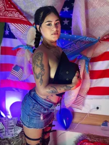 MatildaTaylor__ Miss Independence ❤️🤍💙 Poză 7